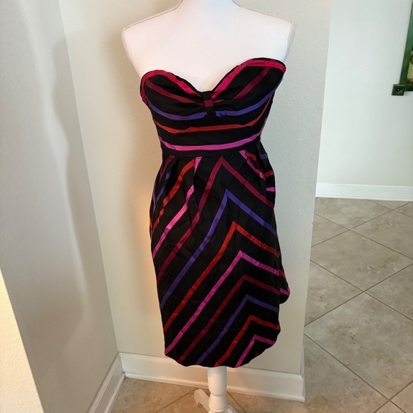 GUESS Jeans Dresses & Skirts - GUESS Jeans Silk Strapless Chevron Stripe Cocktail Party Dress Size 3